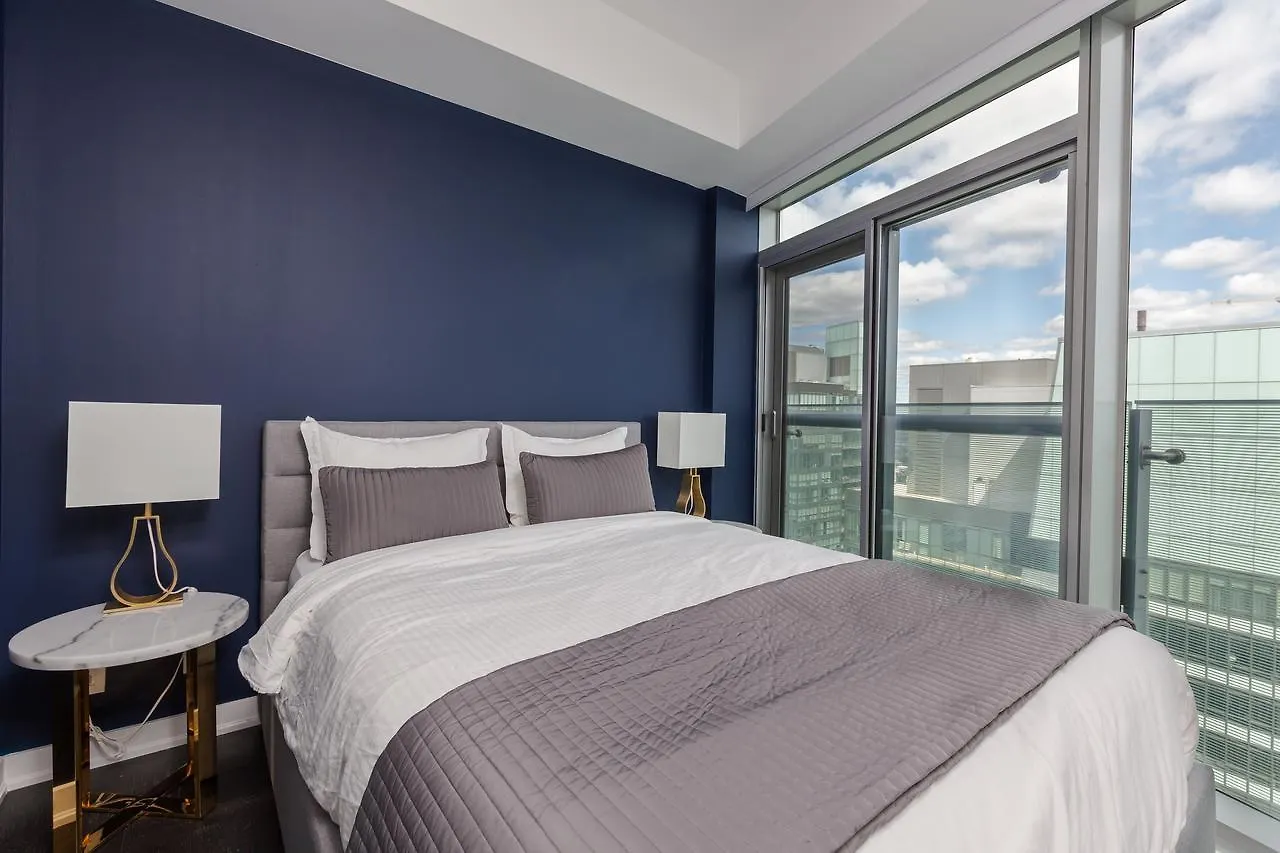 Applewood Suites - 3 Bdrm Luxury Lakeview تورونتو 0*,