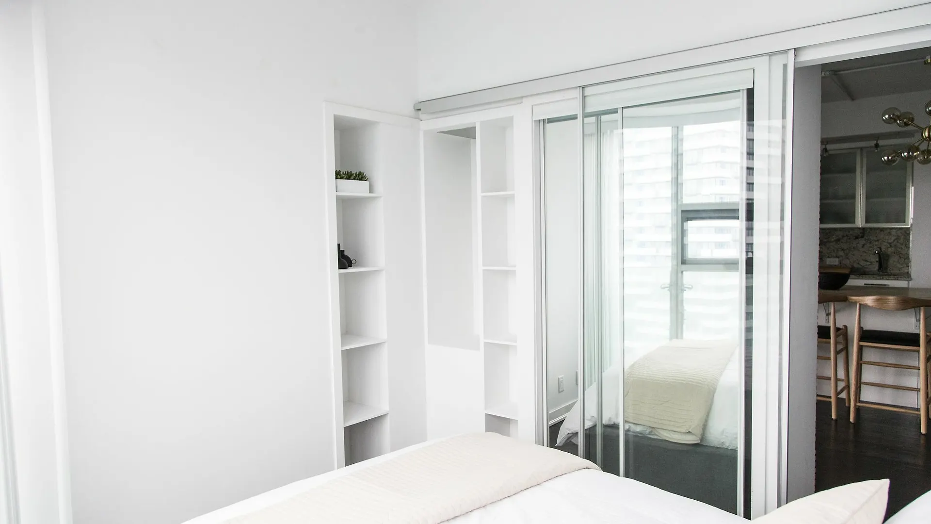 Applewood Suites - 3 Bdrm Luxury Lakeview تورونتو كندا